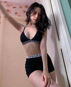 Chi Pu là mẫu ảnh, diễn viên và ca sĩ